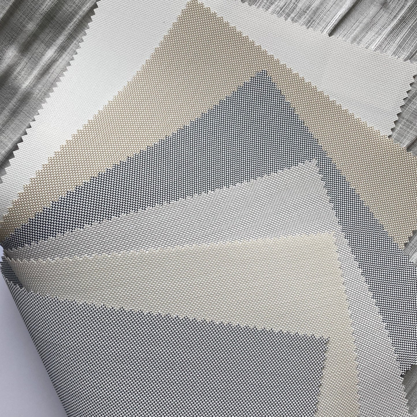 Value Sunscreen Light Filtering Roller Shades