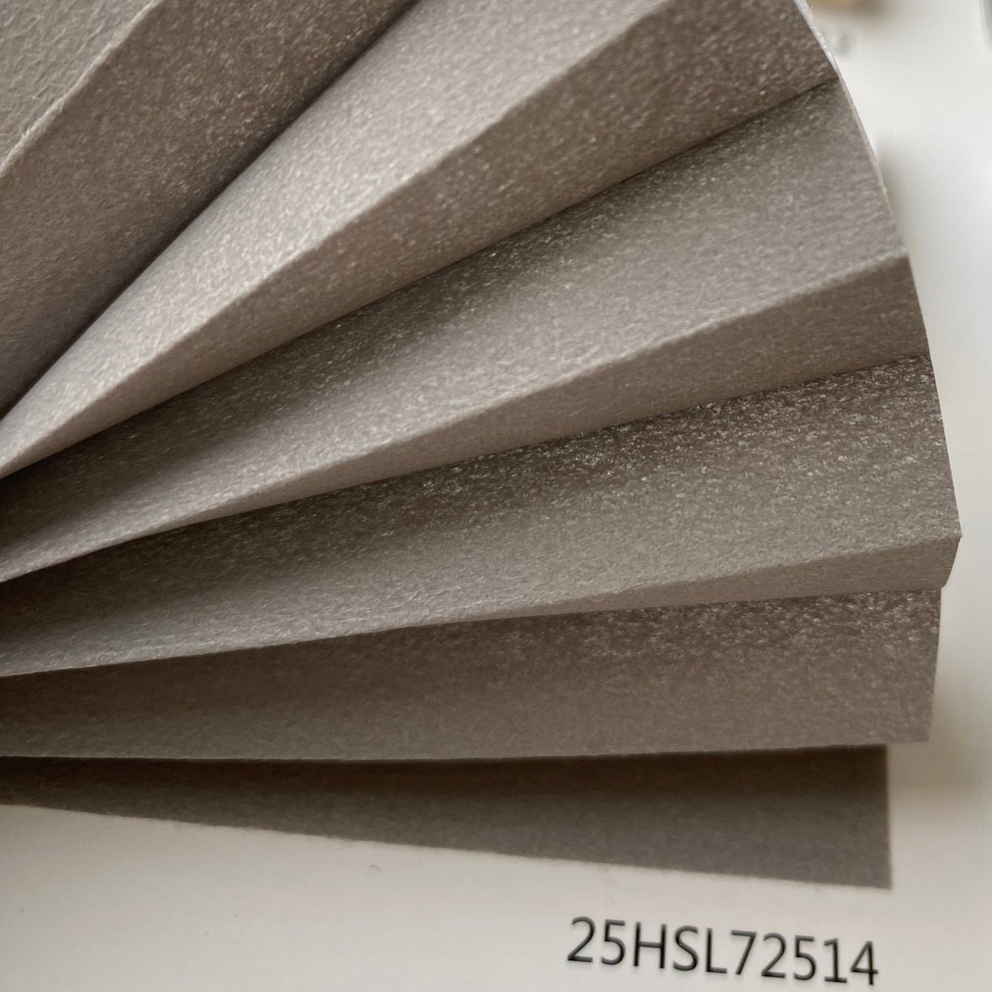 25mm Classic Light-Filtering Honeycomb/Cellular Shades